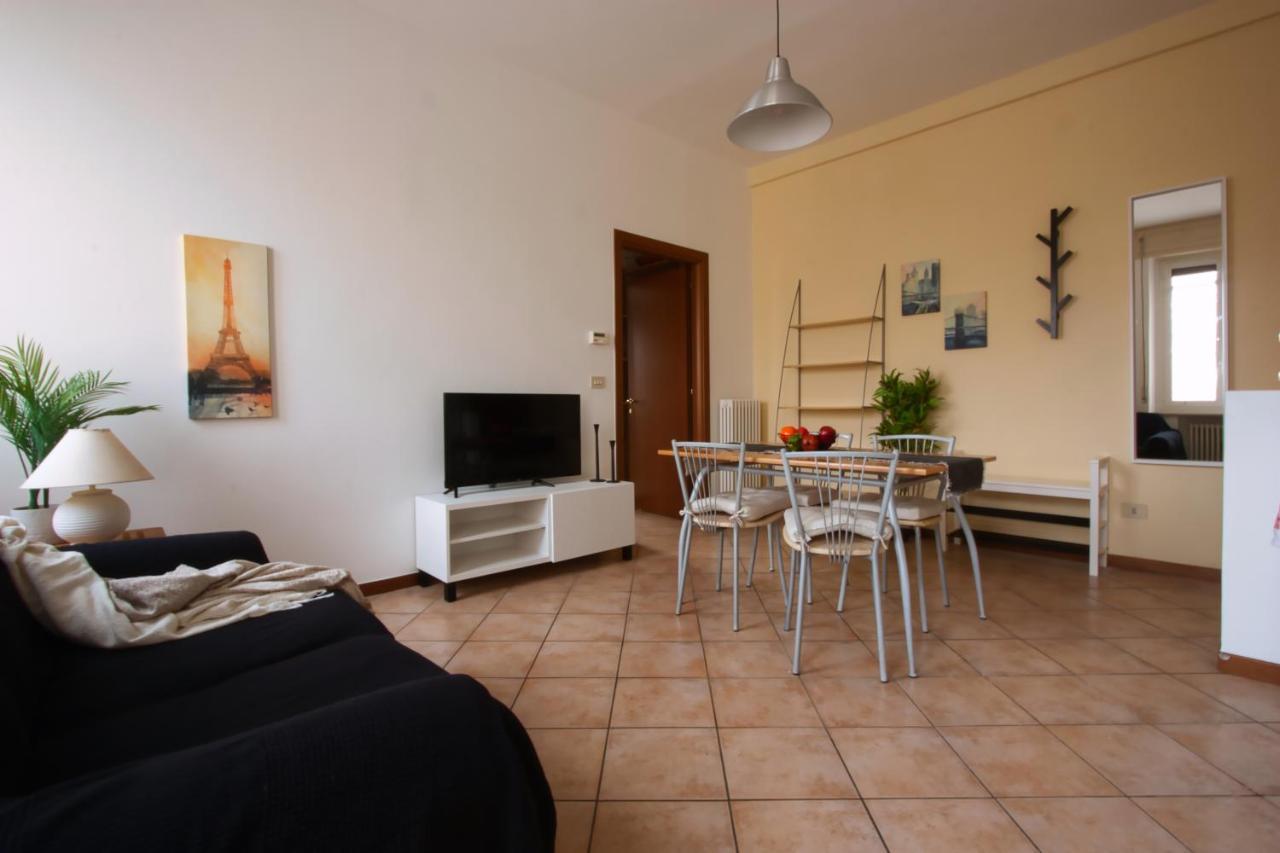 Shakira Apartments Parma Eksteriør billede
